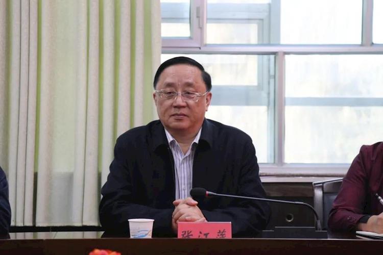 十六团与香港万之源生物科技有 限公司签订招商引资合作